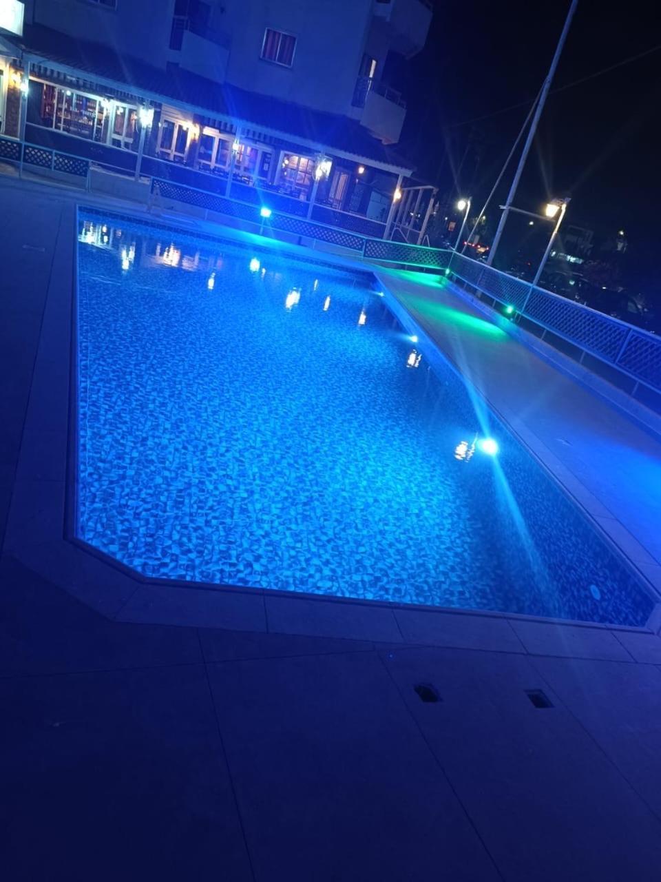 Boronia Hotel Apartments Larnaca Eksteriør billede